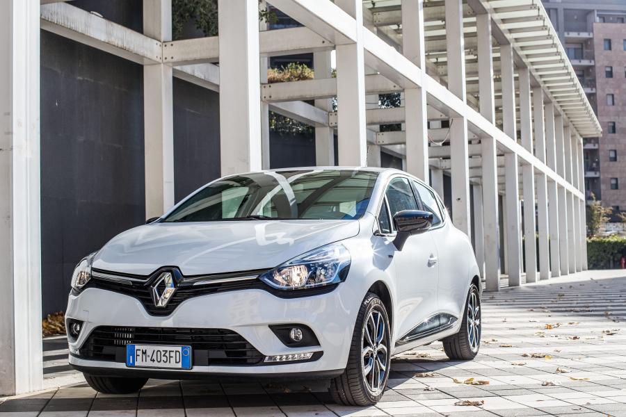  Renault Clio Duel 2017 года  (фото 4 из 7)